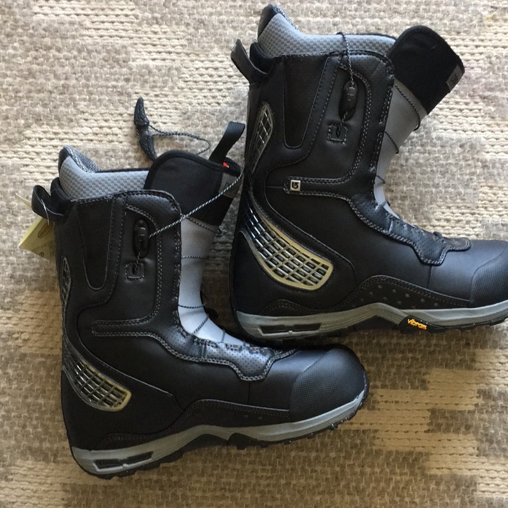 Men’s Burton Snowboarding Boots - NWT - Size 12